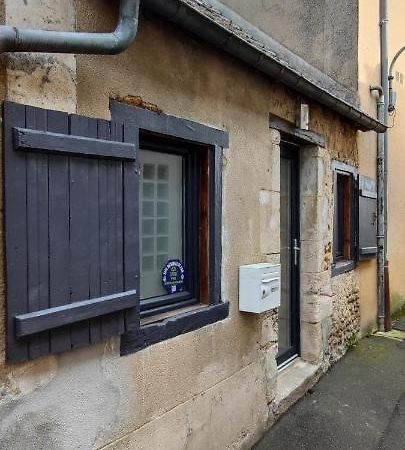 Chaleureuse Petite Maison De Bourg Beaumont-sur-Sarthe Exterior foto