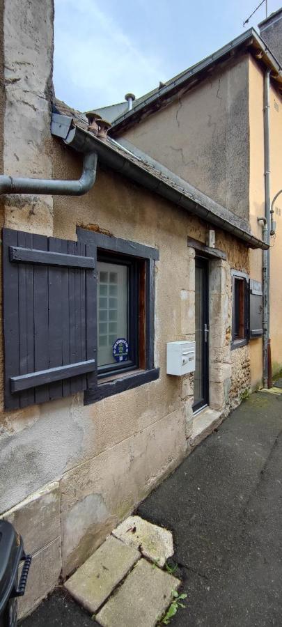 Chaleureuse Petite Maison De Bourg Beaumont-sur-Sarthe Exterior foto